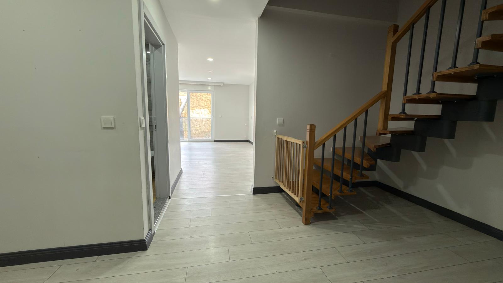 Manavgat Ilıca'da Havuzlu 3+1 Satılık Dubleks Daire
