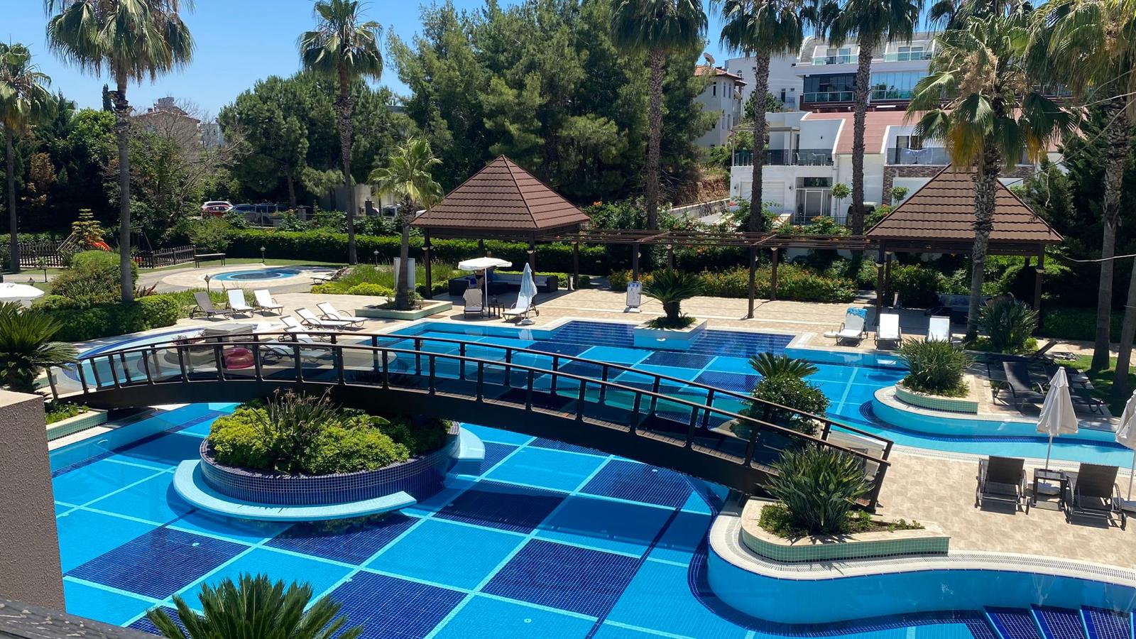Side Tropicana Sitesinde 3+1 Satılık Dubleks Daire