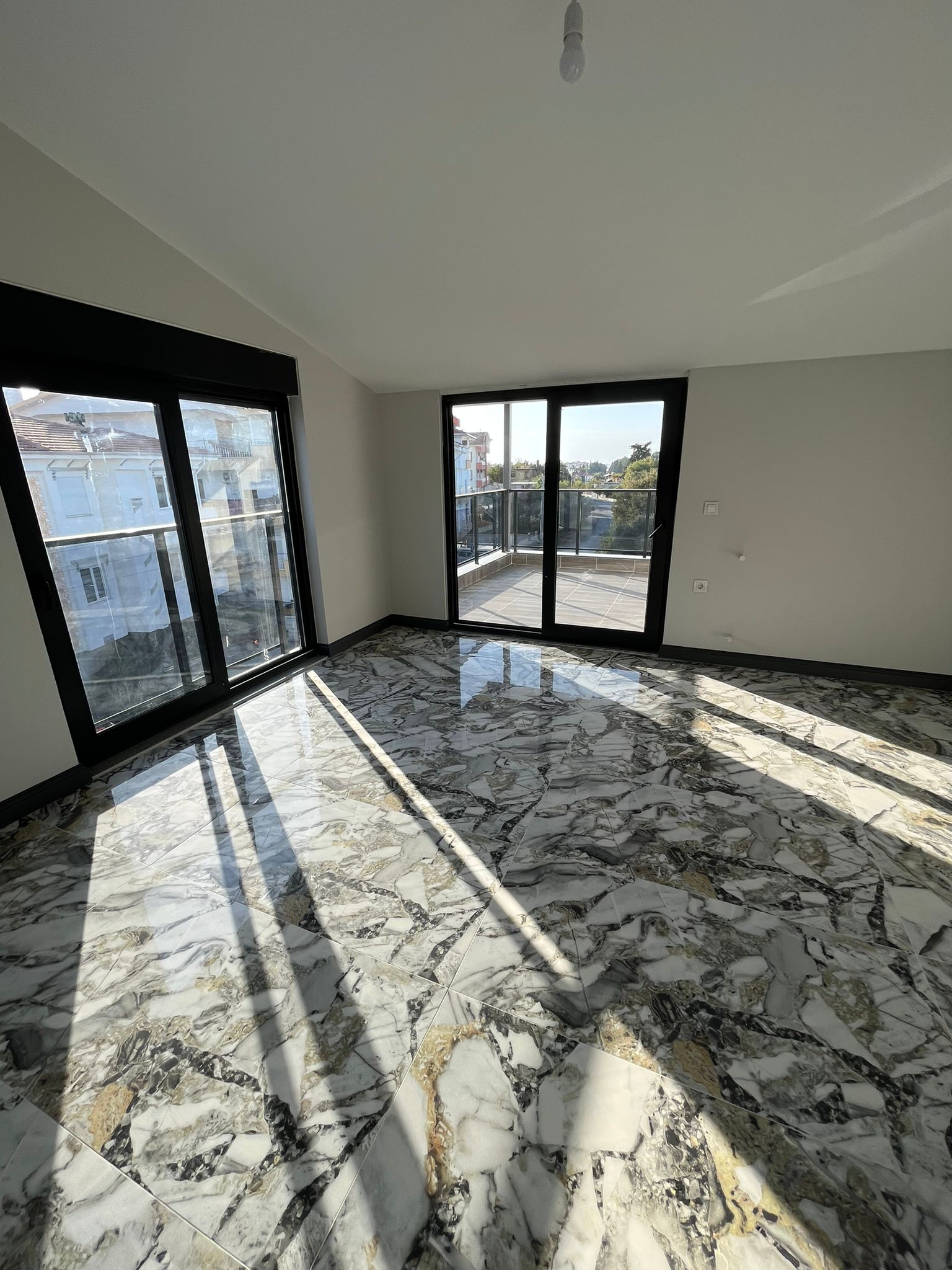 Manavgat Ilıca Bölgesinde 6+1 Satılık Villa