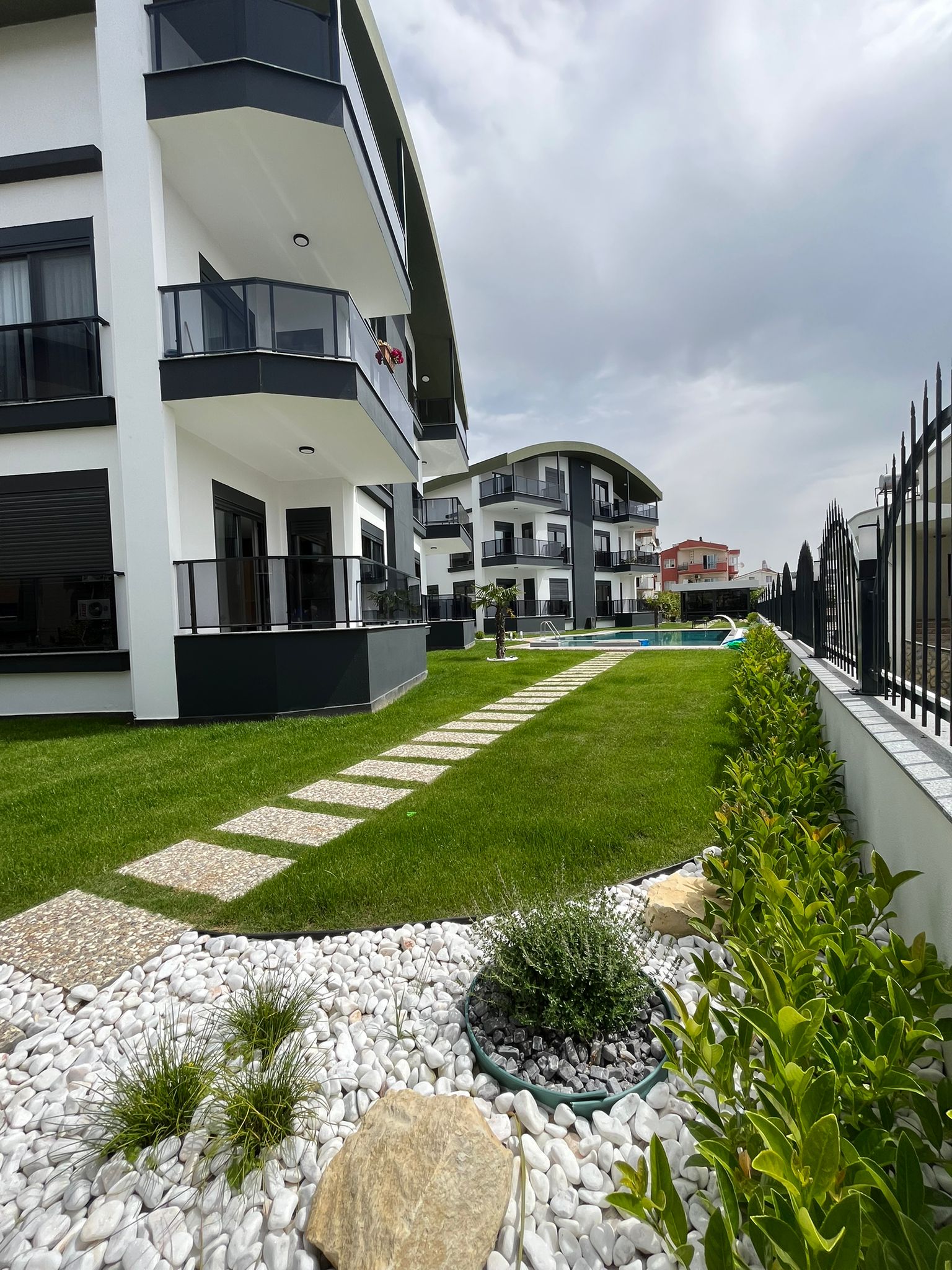 Manavgat Side'de Havuzlu Satılık 2+1 Daire