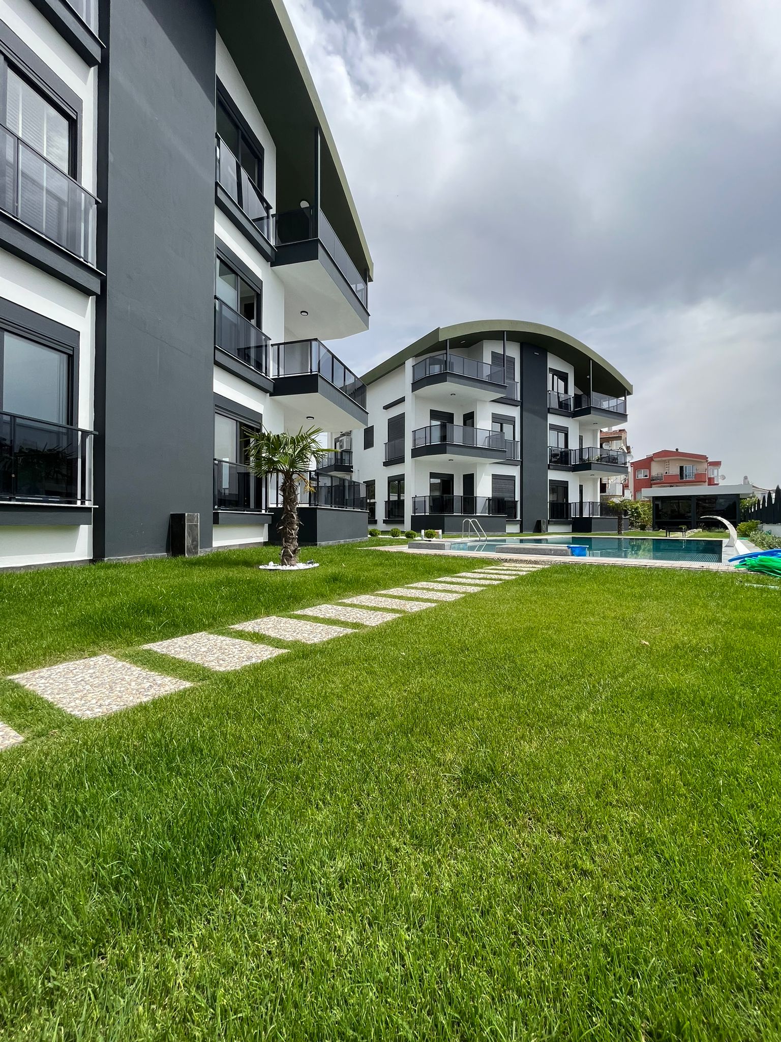 Manavgat Side'de Havuzlu Satılık 2+1 Daire