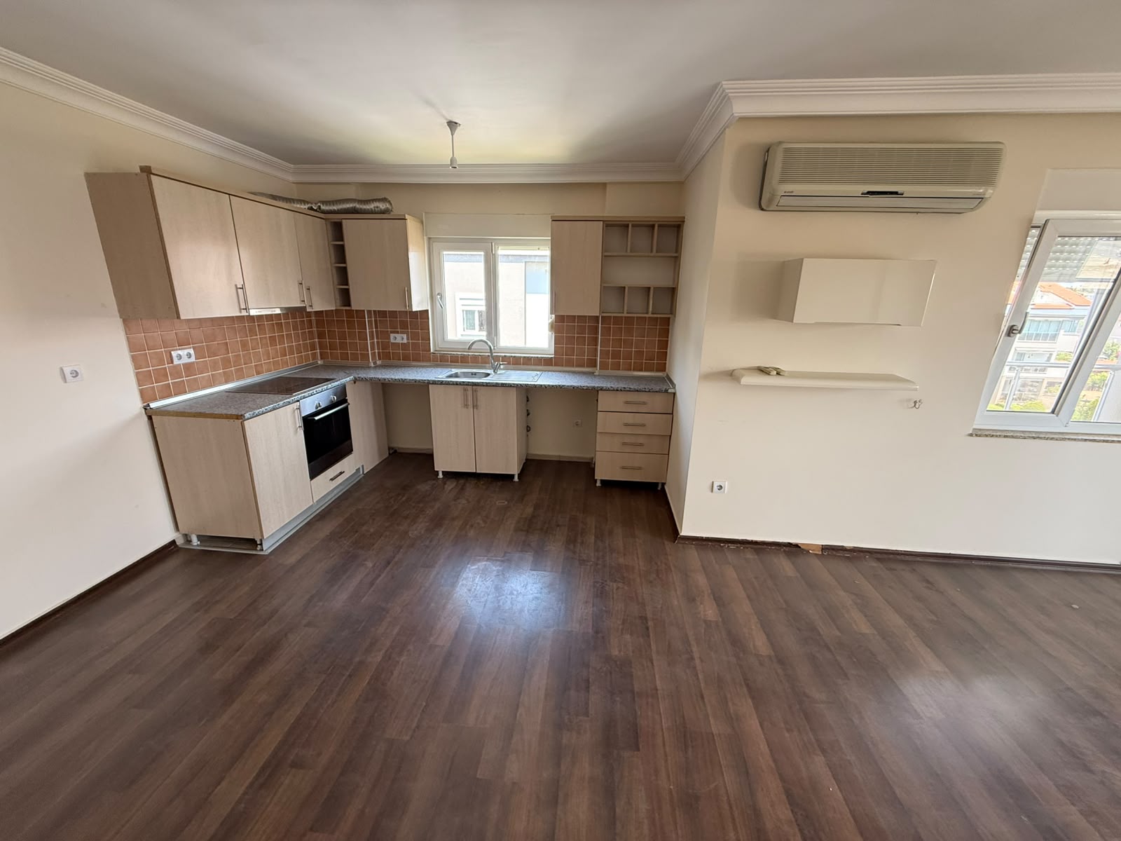 Side'de Site İçerisinde 2+1 Satılık Dubleks Daire