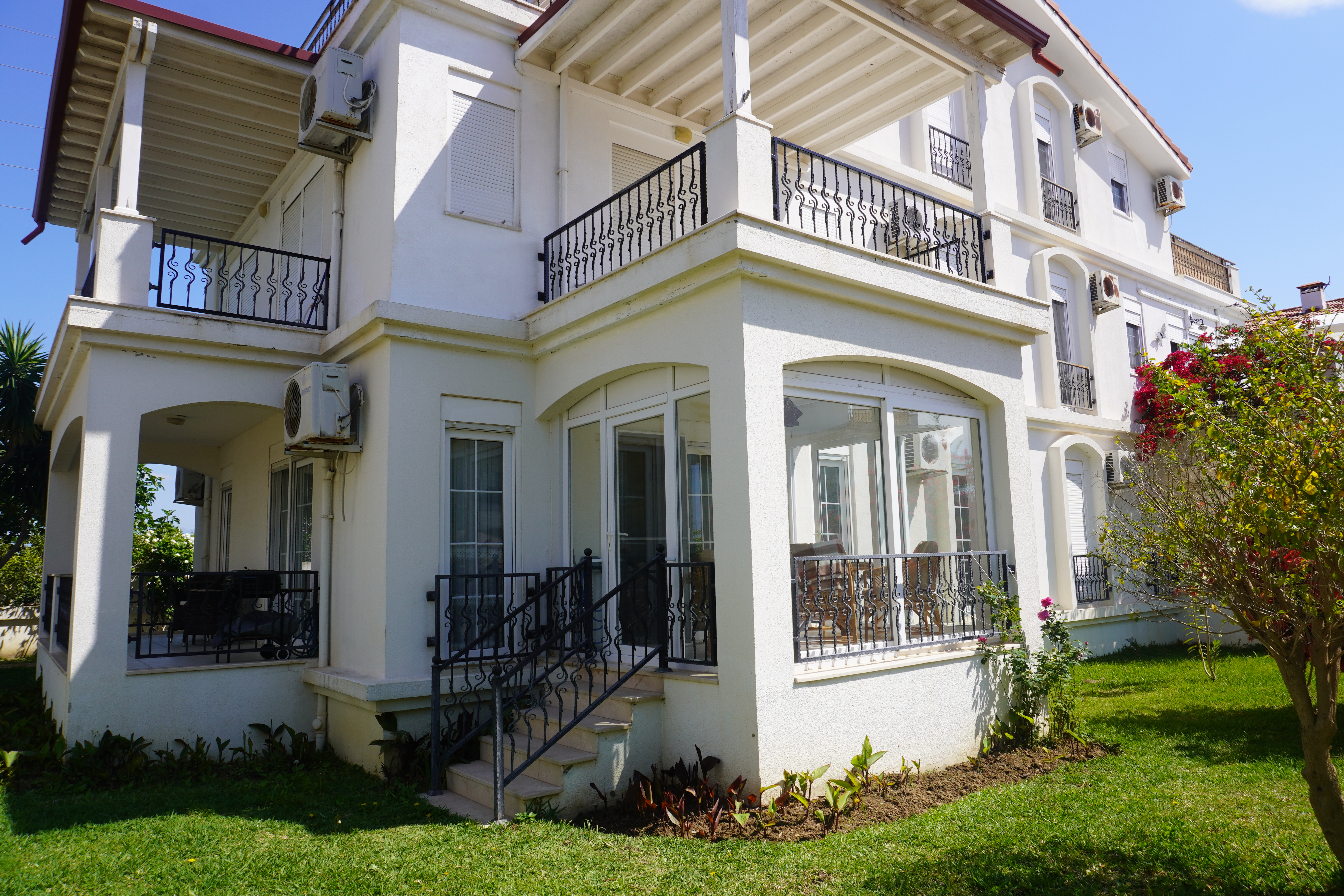 Manavgat Side'de Site İçinde 2+1 Eşyalı Satılık Daire