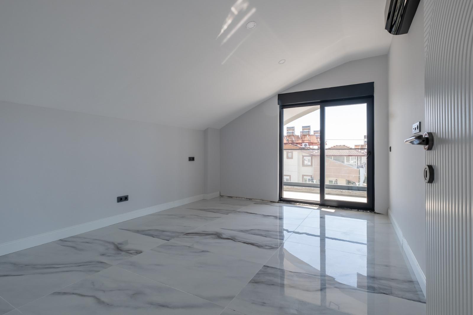 Manavgat Side'de Müstakil Havuzlu 4+1 Satılık Villa