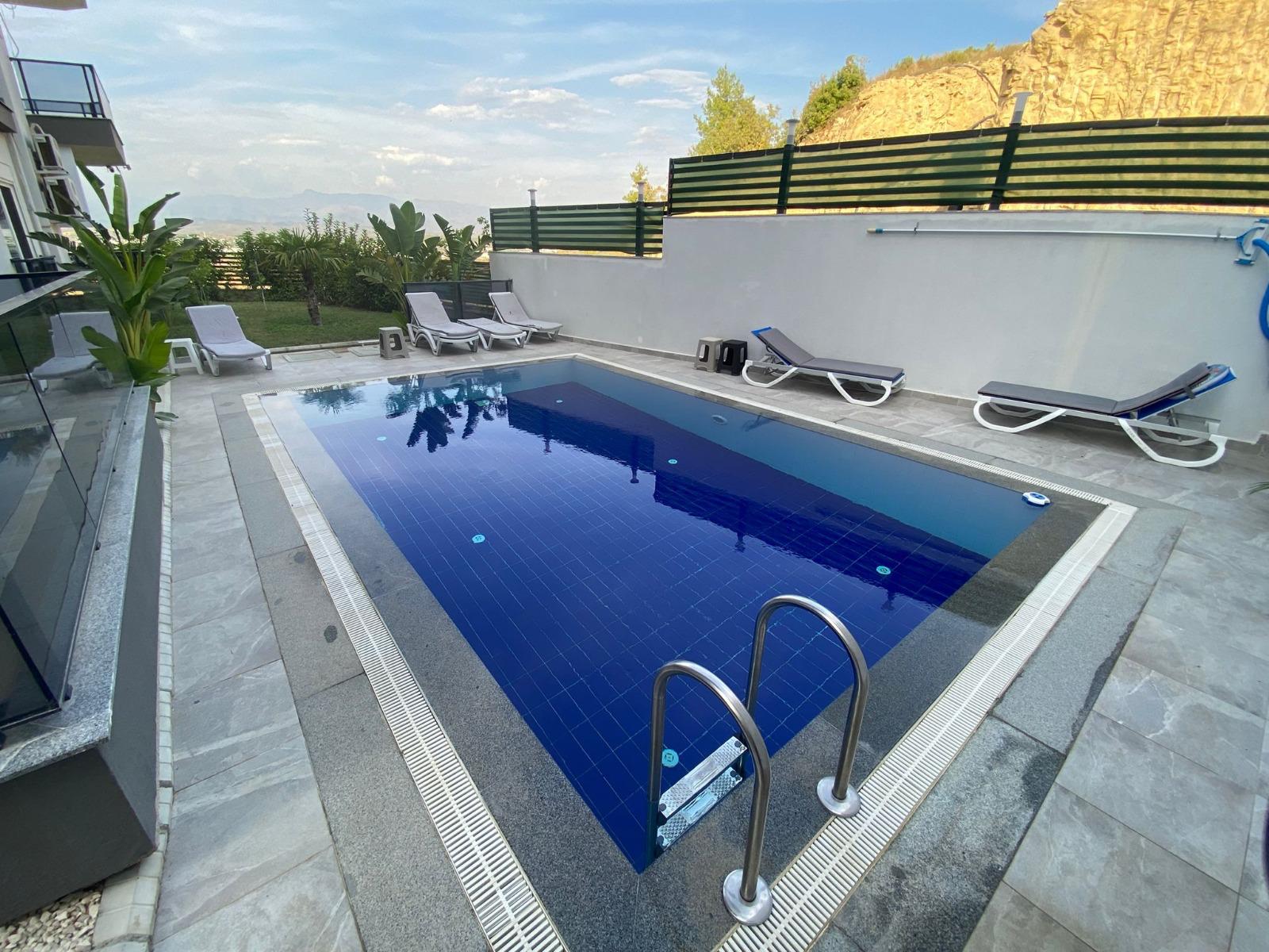Manavgat Ilıca'da Havuzlu 3+1 Satılık Dubleks Daire