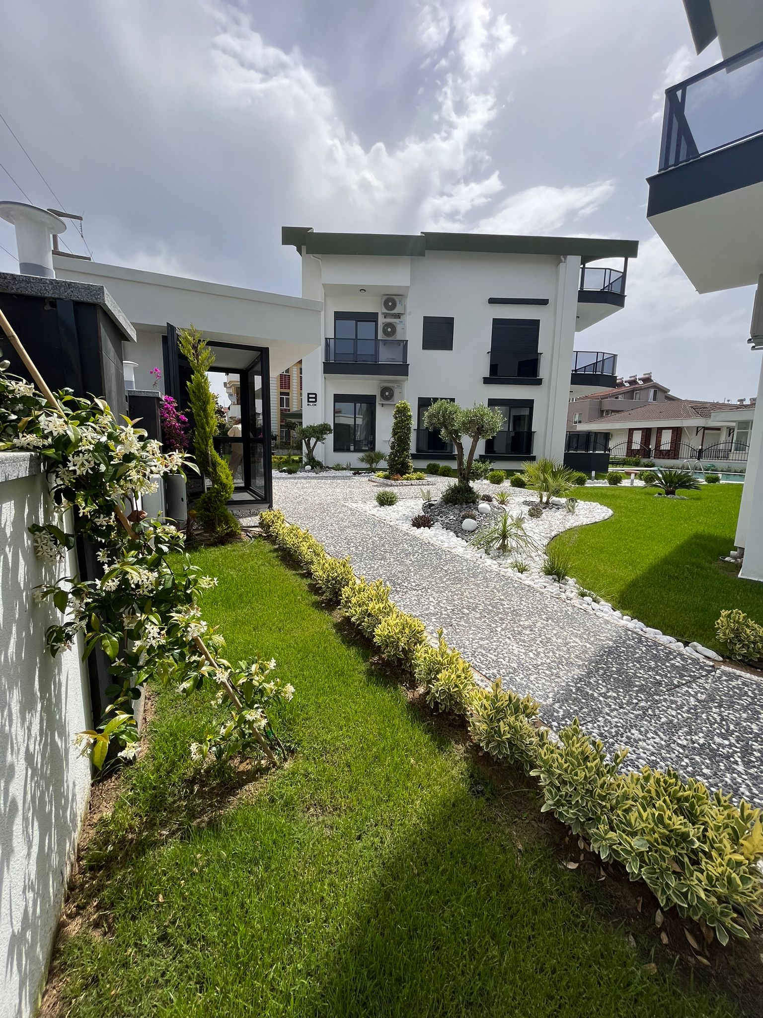 Manavgat Side'de Havuzlu Satılık 2+1 Daire