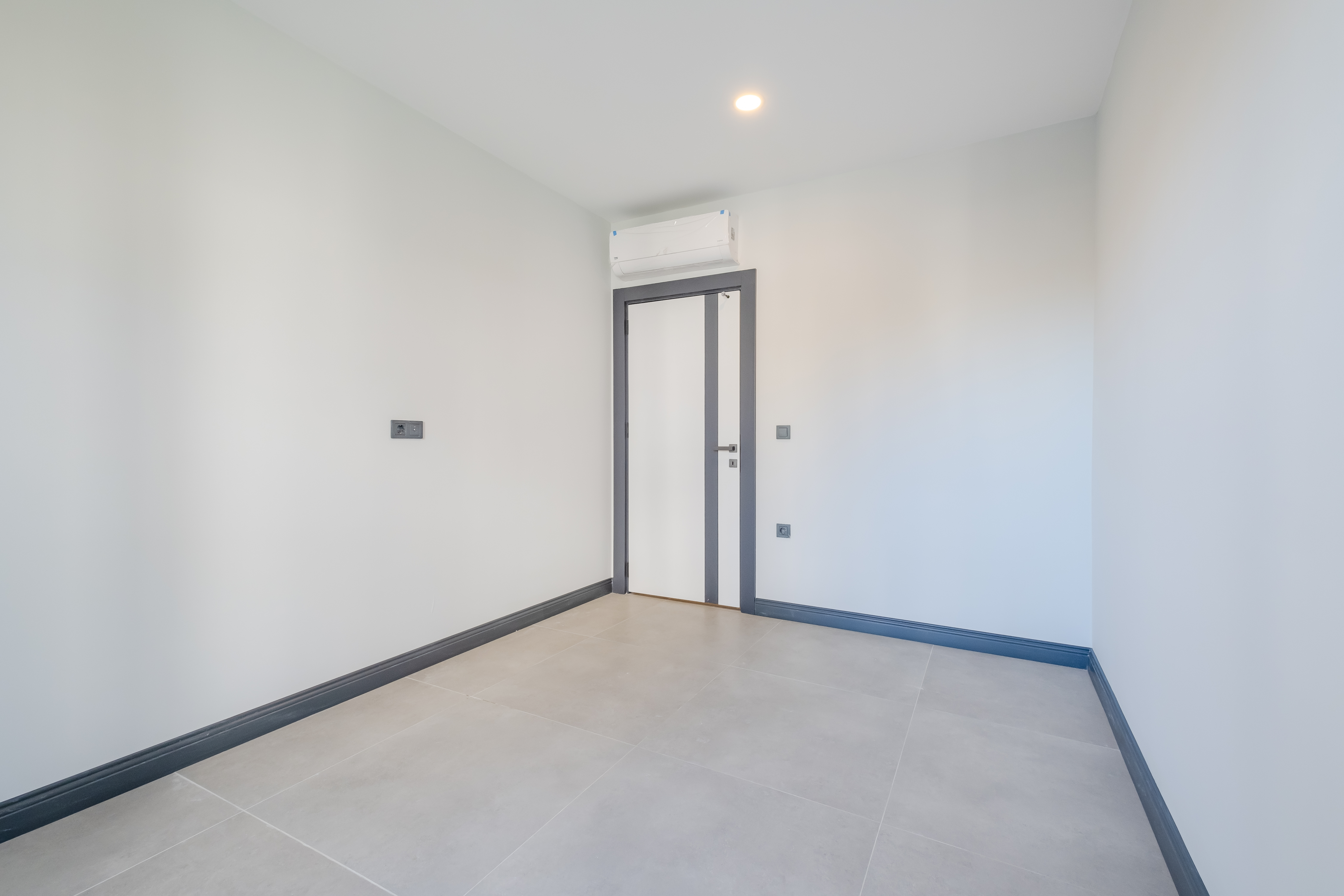 Manavgat Side'de Havuzlu Satılık 2+1 Daire