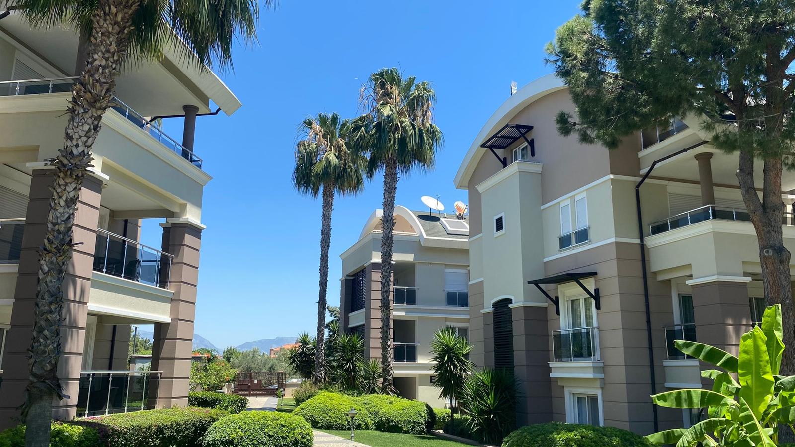 Side Tropicana Sitesinde 3+1 Satılık Dubleks Daire