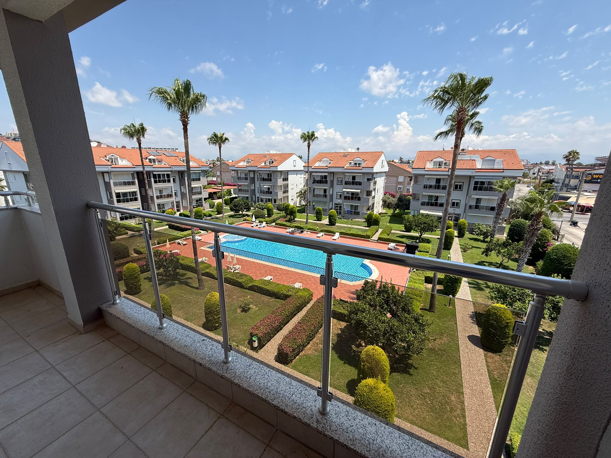 Side'de Site İçerisinde 2+1 Satılık Dubleks Daire
