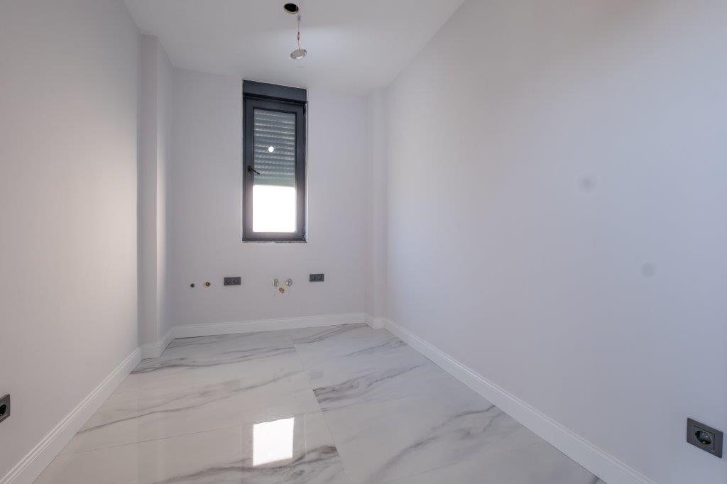 Vatandaşlığa Uygun Müstakil Havuzlu 4+1 Villa