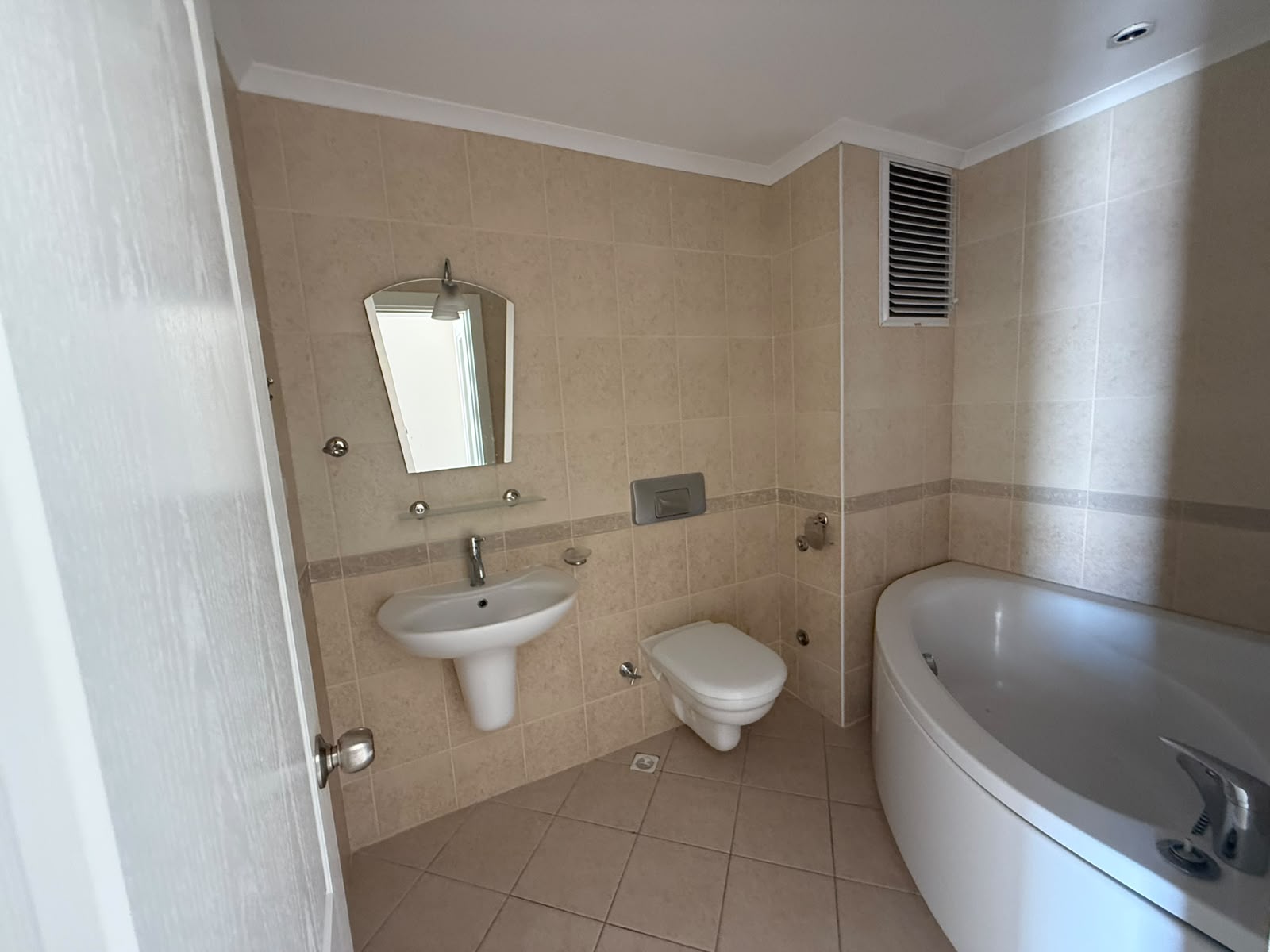 Side'de Site İçerisinde 2+1 Satılık Dubleks Daire