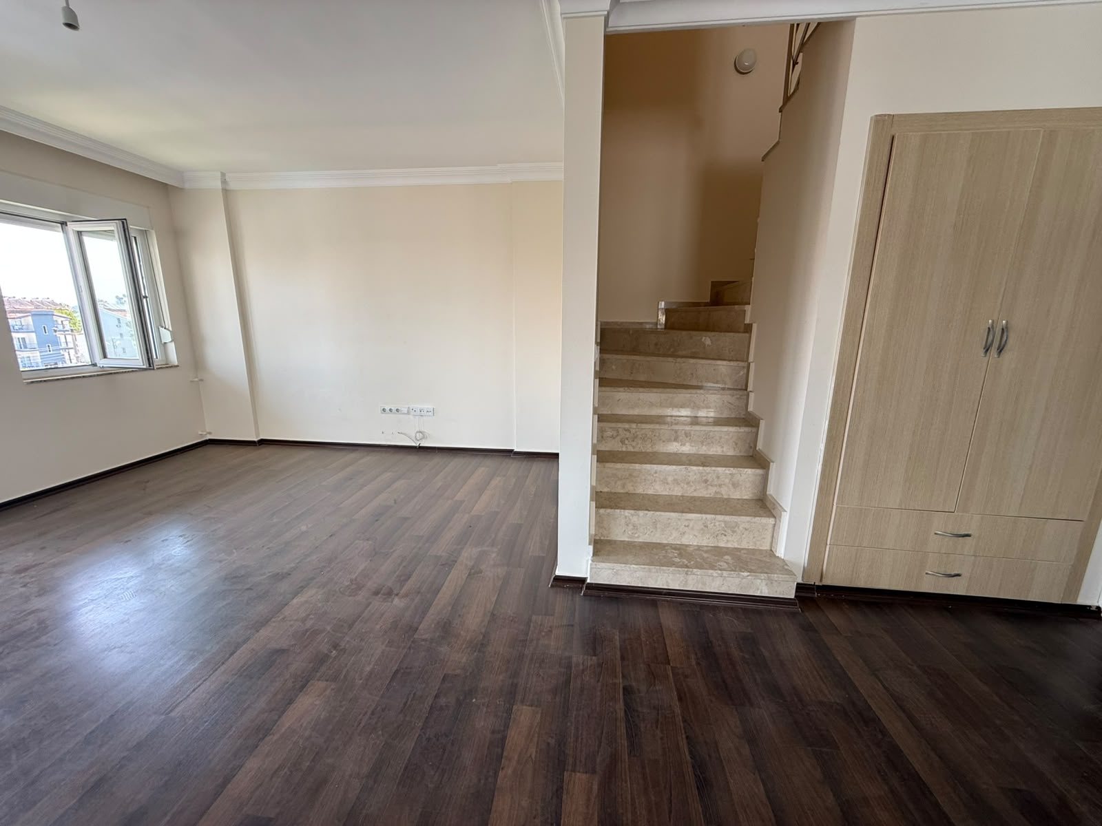 Side'de Site İçerisinde 2+1 Satılık Dubleks Daire
