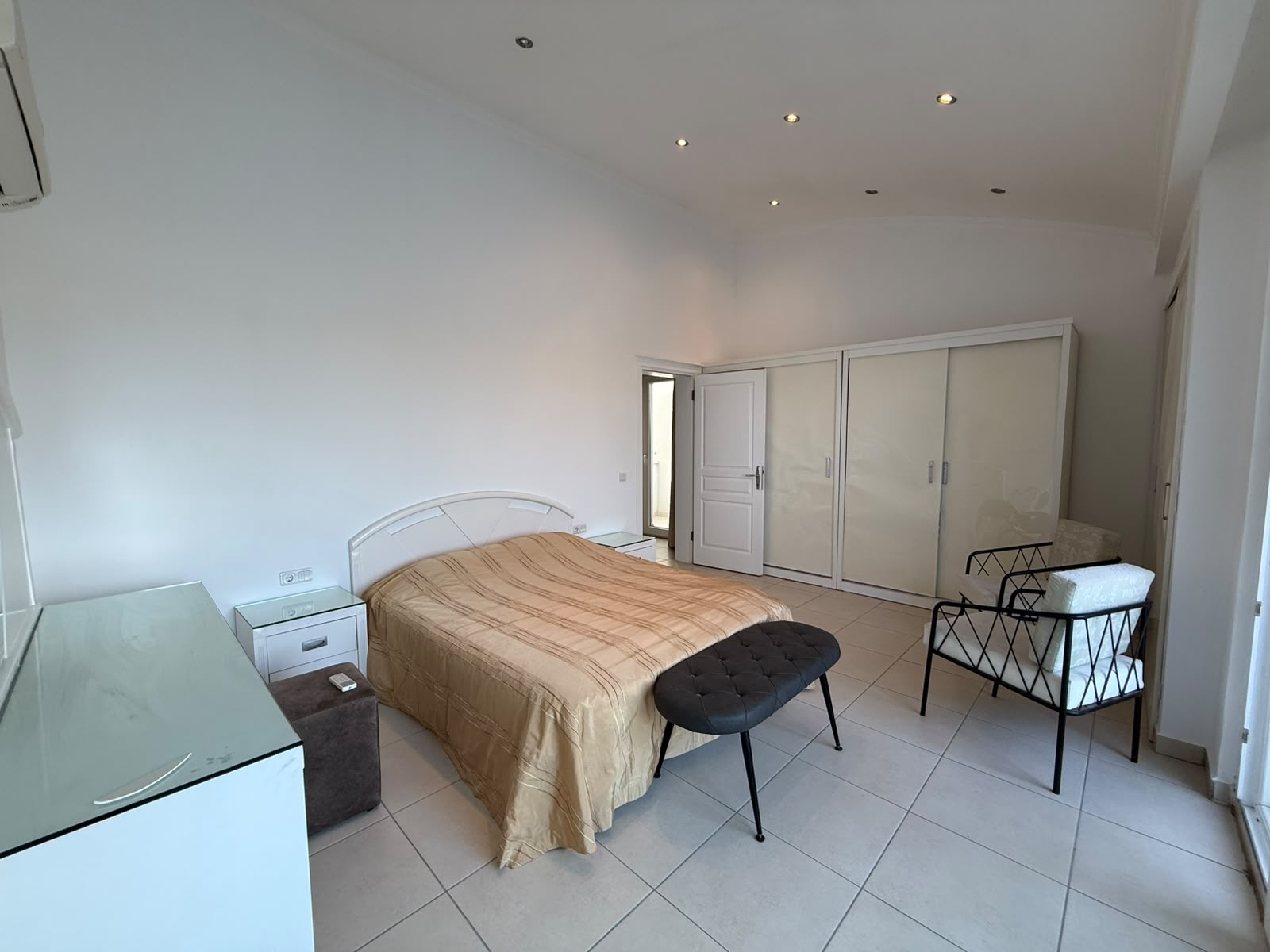 Side Tropicana Sitesinde 3+1 Satılık Dubleks Daire