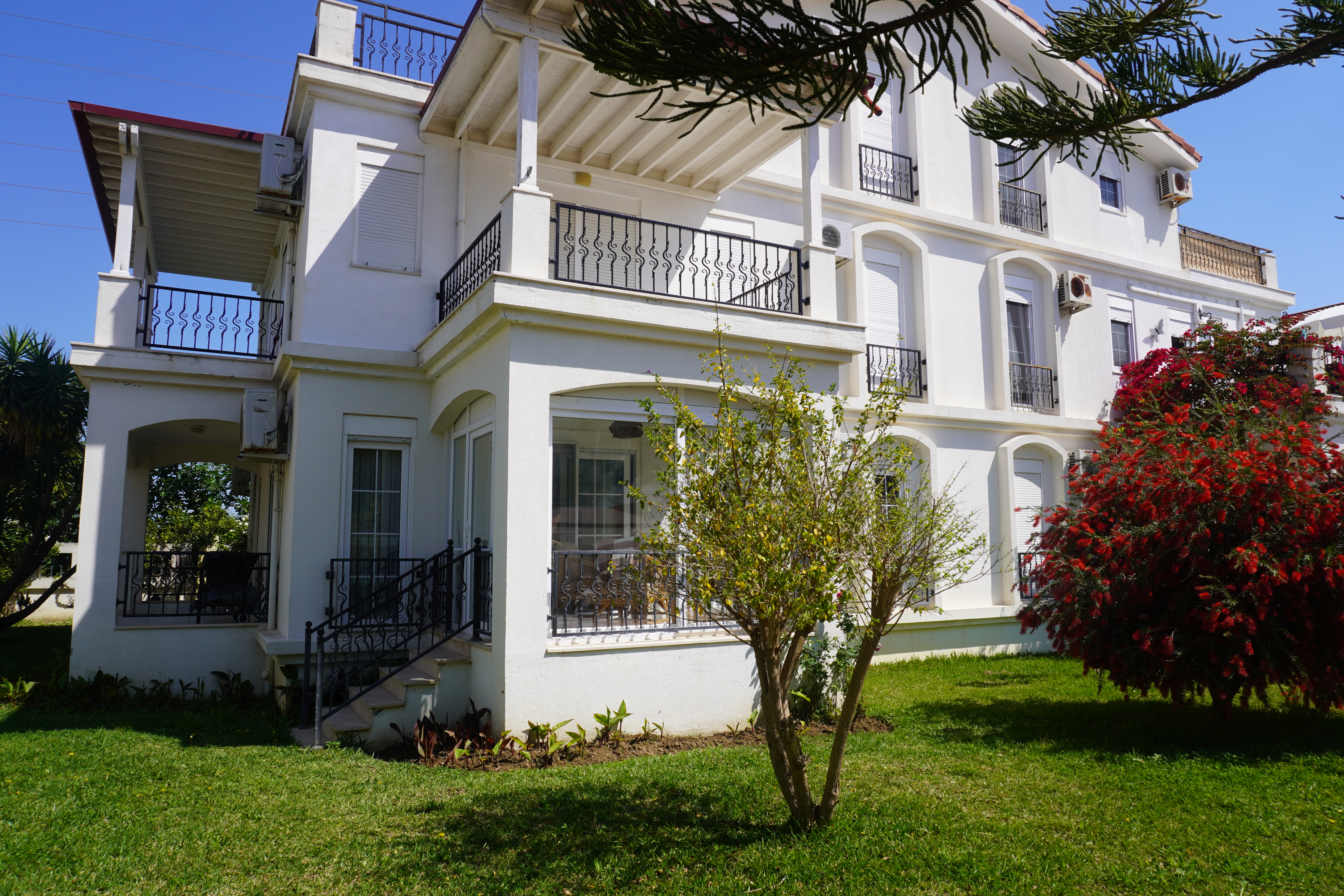 Manavgat Side'de Site İçinde 2+1 Eşyalı Satılık Daire