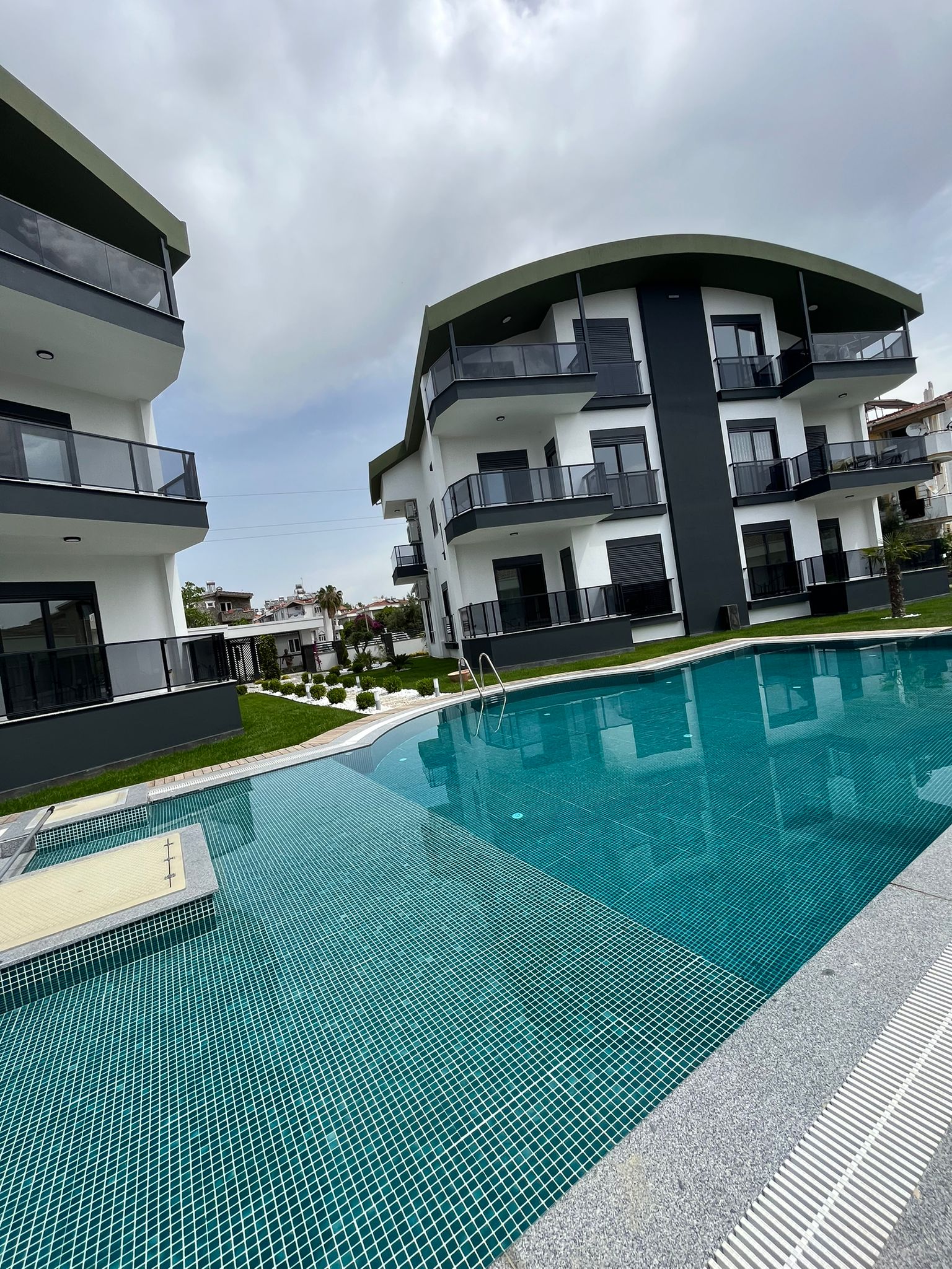 Manavgat Side'de Havuzlu Satılık 2+1 Daire