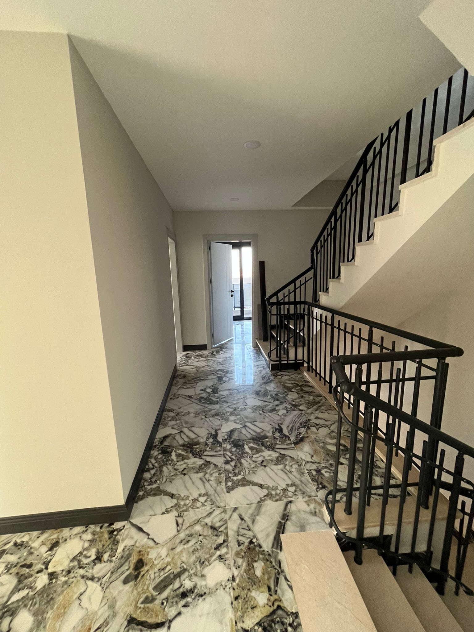 Manavgat Ilıca Bölgesinde 6+1 Satılık Villa