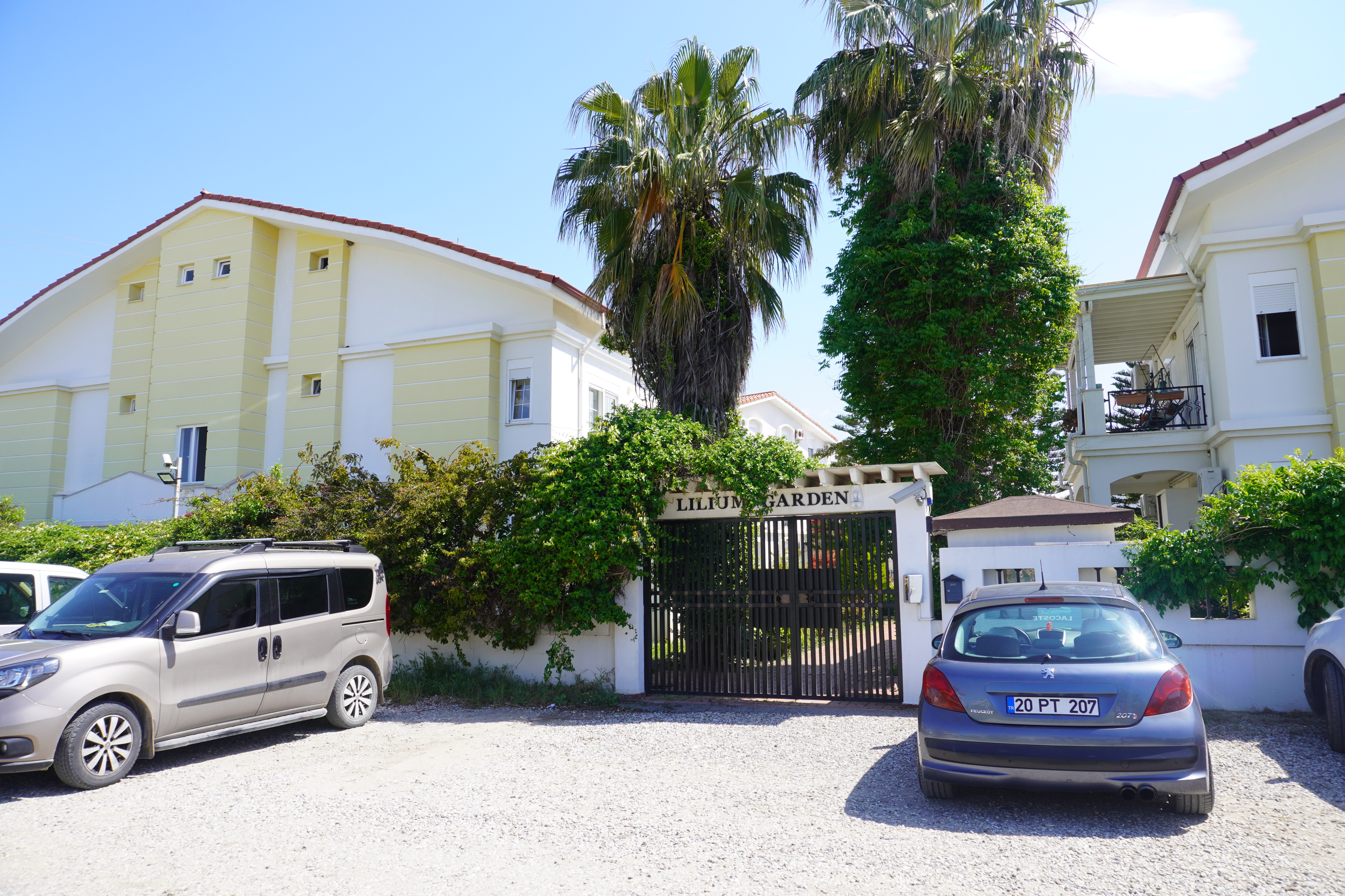 Manavgat Side'de Site İçinde 2+1 Eşyalı Satılık Daire