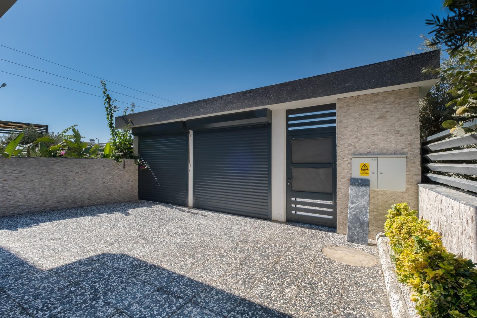 Manavgat Side'de Müstakil Havuzlu 4+1 Satılık Villa