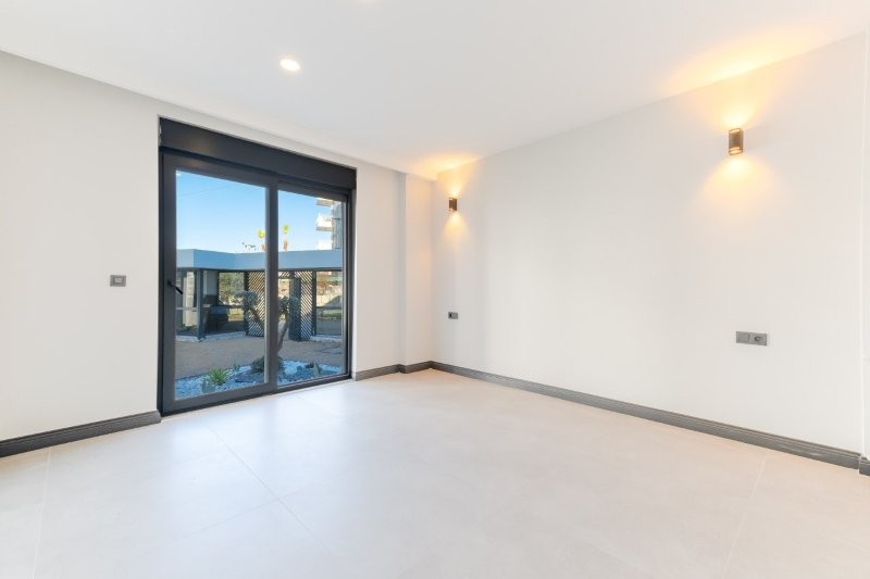 Manavgat Side'de Havuzlu Satılık 2+1 Daire