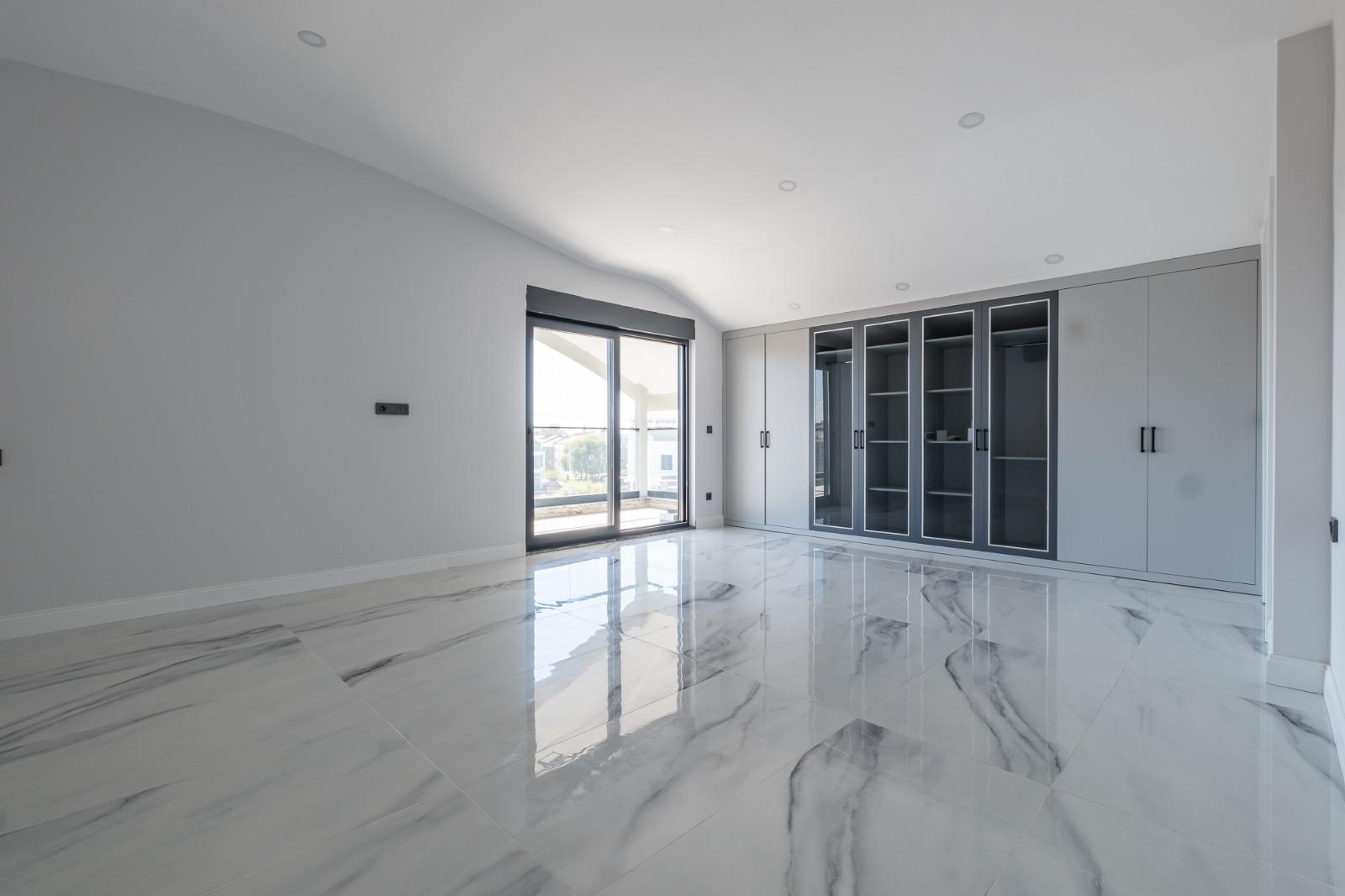 Manavgat Side'de Müstakil Havuzlu 4+1 Satılık Villa